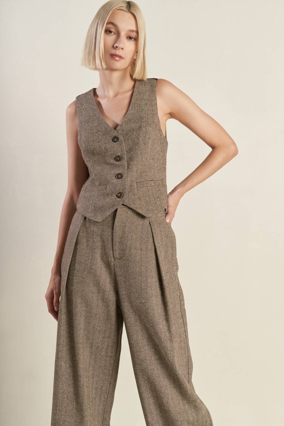 VIBRANT DAZE WOVEN VEST Flying Tomato